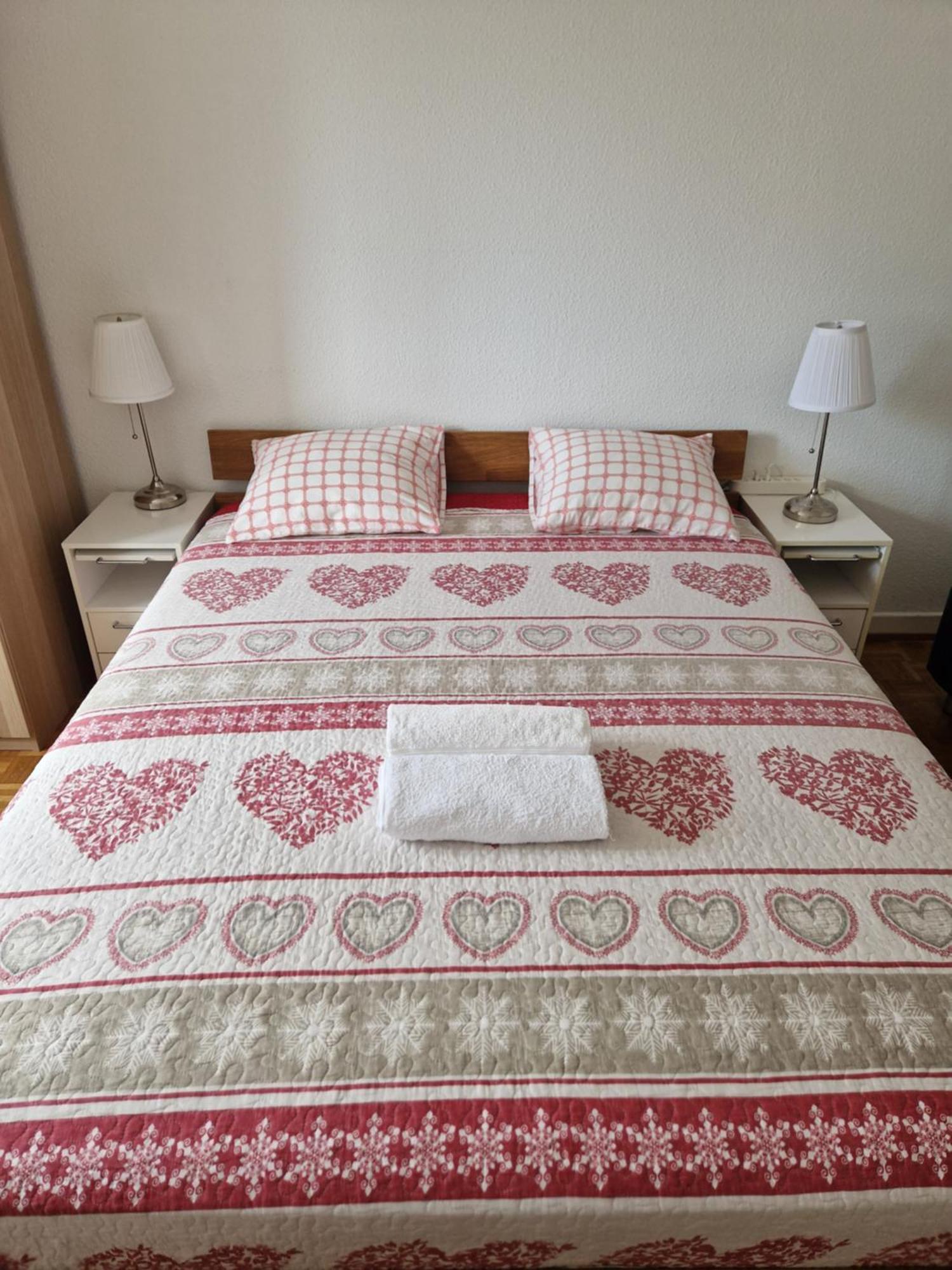 Room In Shared Apartment Ginebra Exterior foto